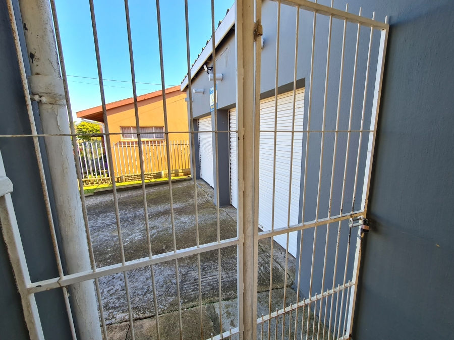 4 Bedroom Property for Sale in C Place Eastern Cape